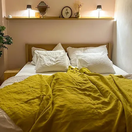 Alexandra In 펜션 *